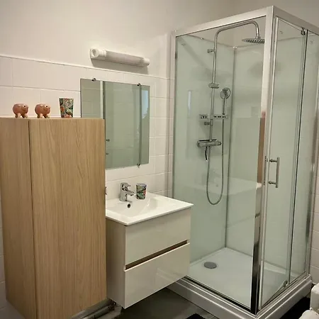 Le Domaine Du Castel فندق مبيت وإفطار