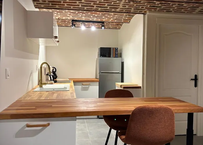 Le Domaine Du Castel 3*